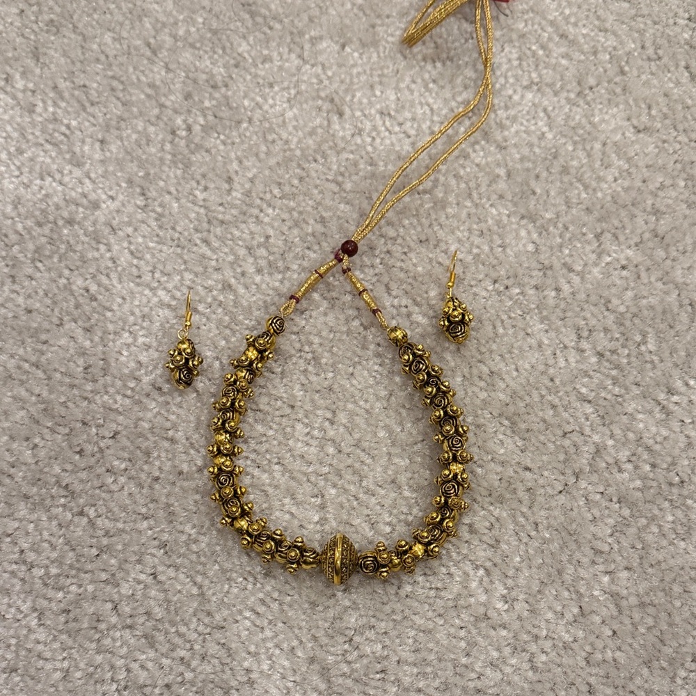 Elegant Gold Jewelry Set